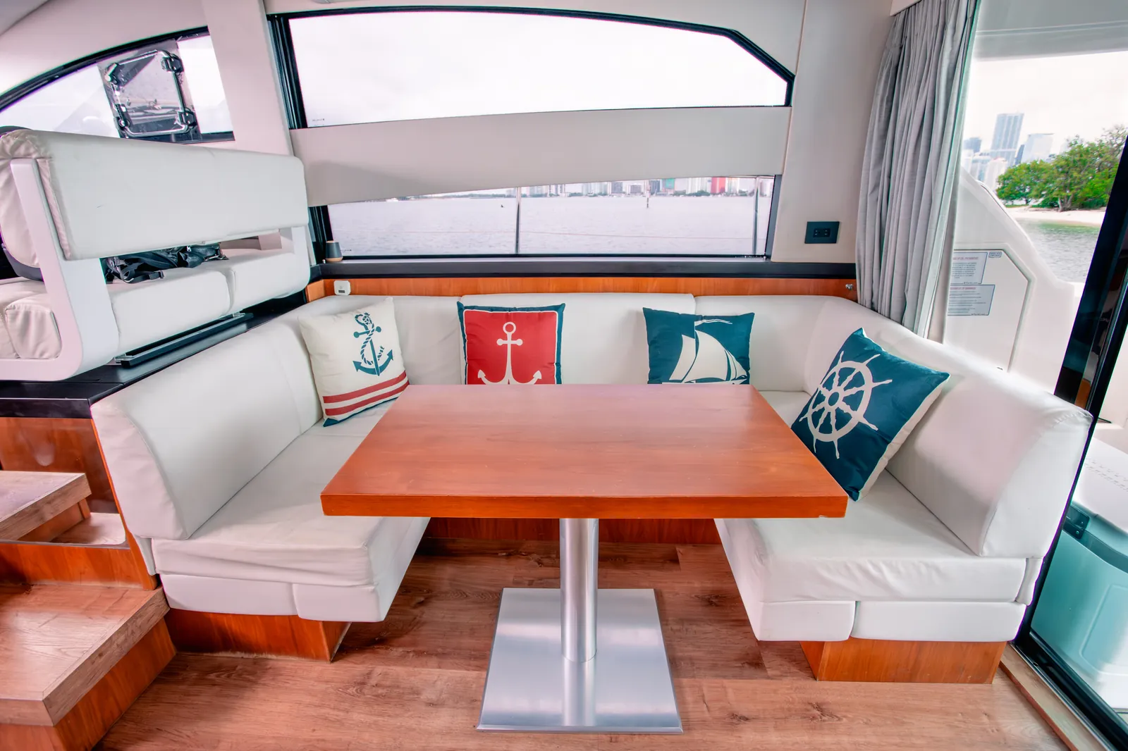Fairline 'Royal Blue' Miami yacht detail 3