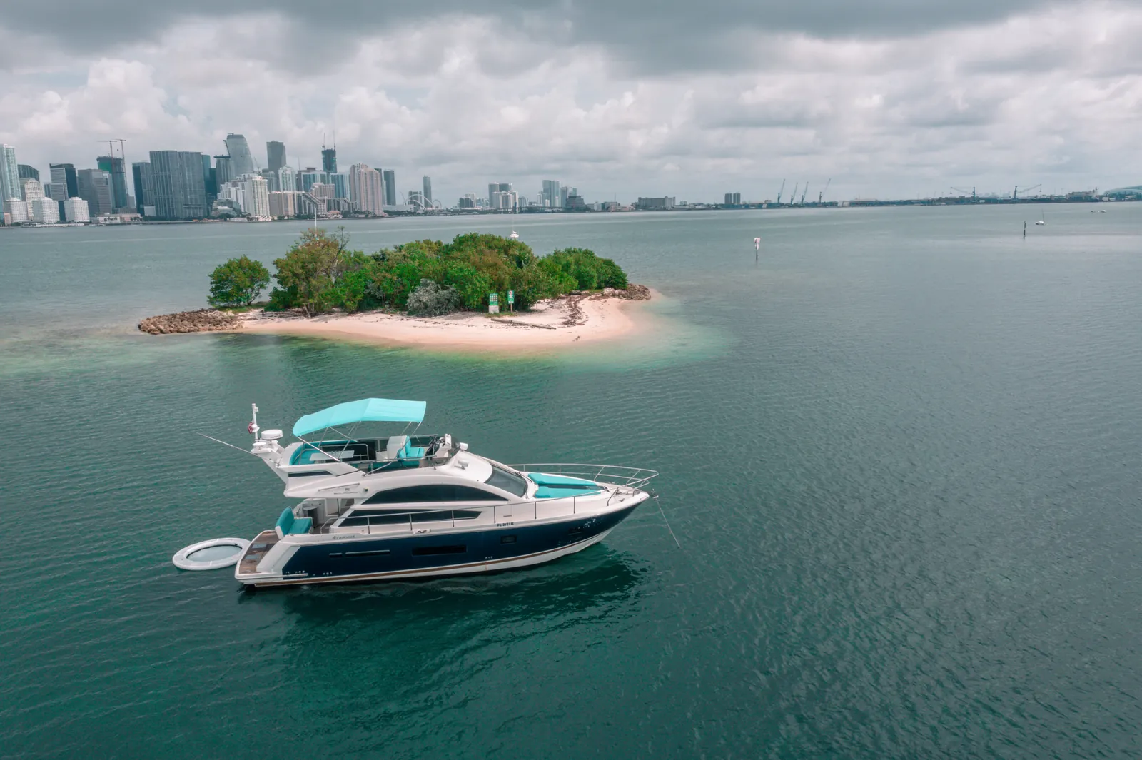 Fairline 'Royal Blue' Miami yacht detail 15