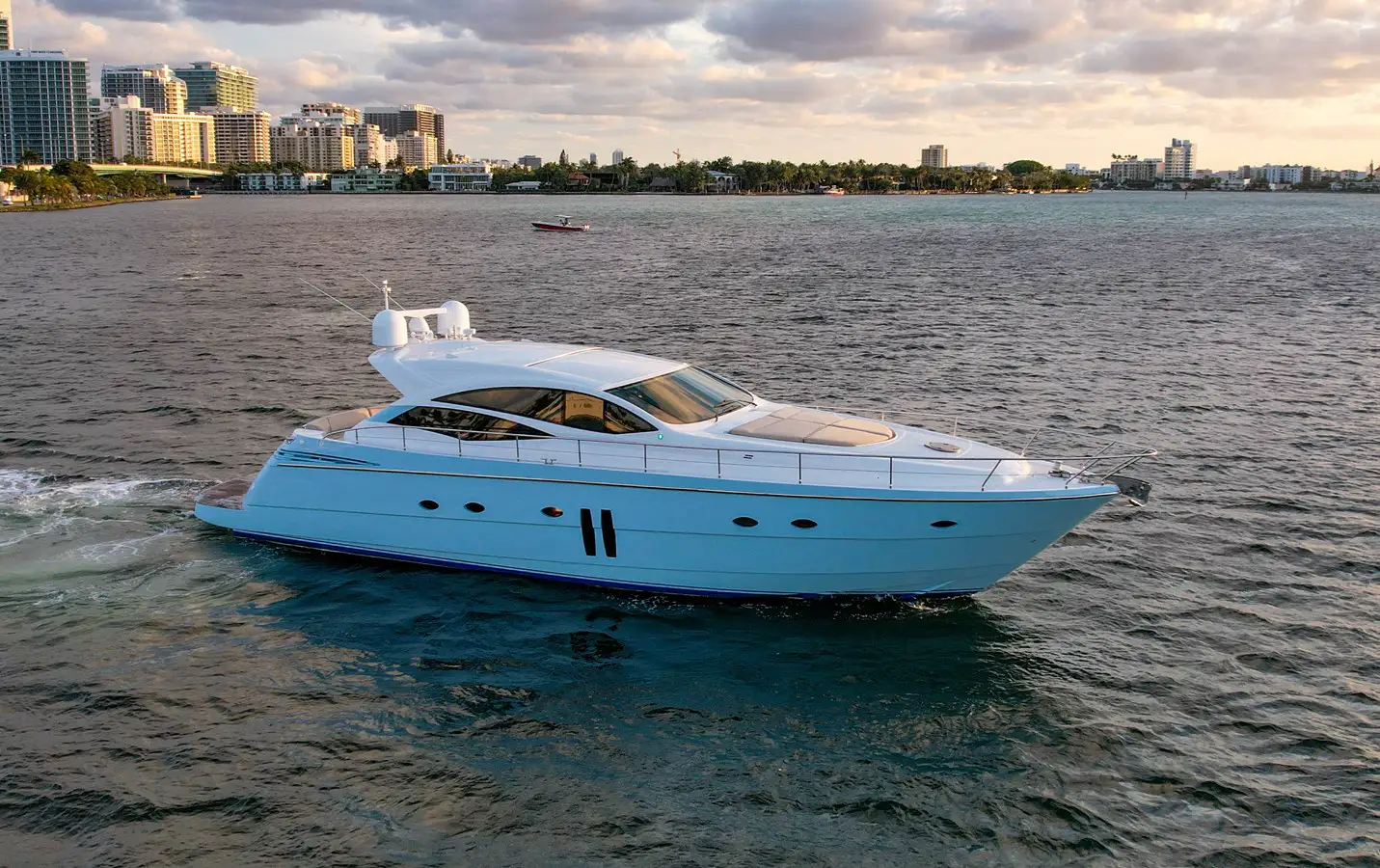 SKY Miami yacht detail 5