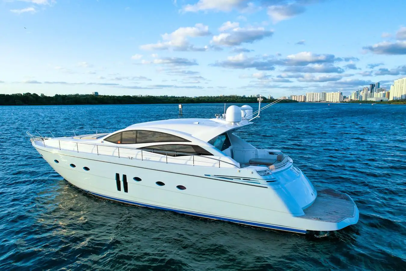 SKY Miami yacht detail 6