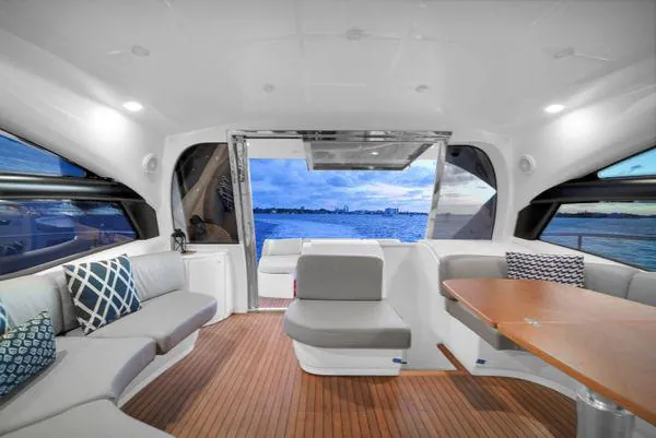 SKY Miami yacht detail 15