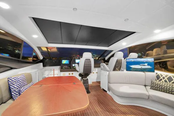 SKY Miami yacht detail 19
