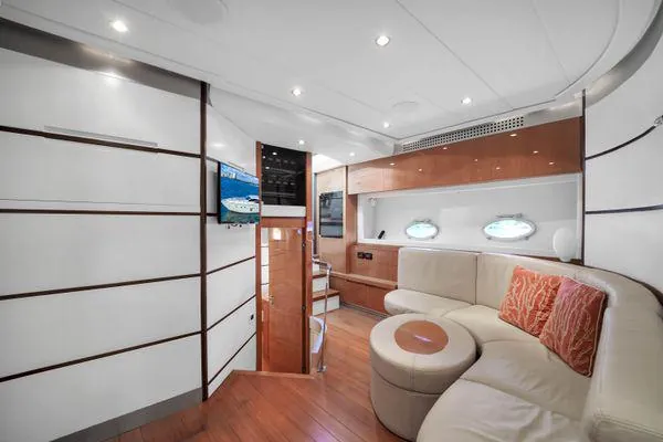 SKY Miami yacht detail 21