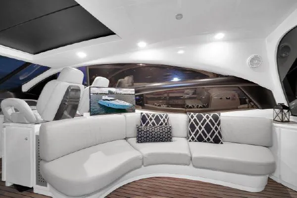 SKY Miami yacht detail 22