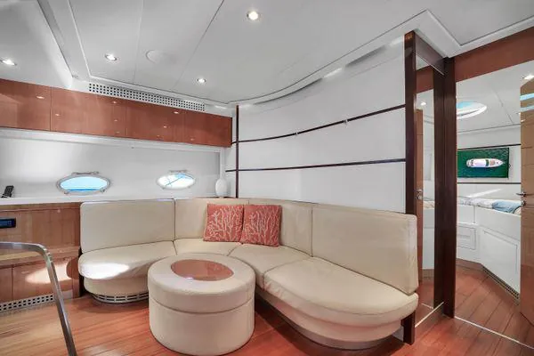 SKY Miami yacht detail 26