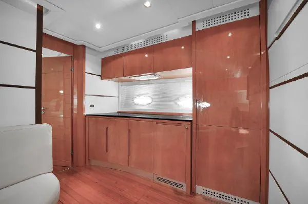SKY Miami yacht detail 27