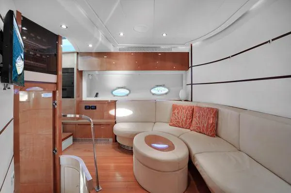 SKY Miami yacht detail 39