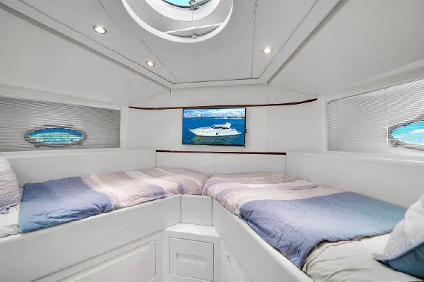 SKY Miami yacht detail 41