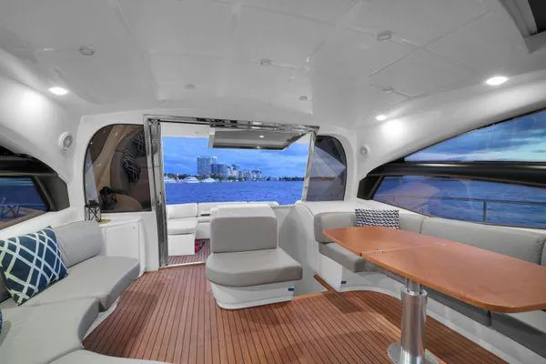 SKY Miami yacht detail 42