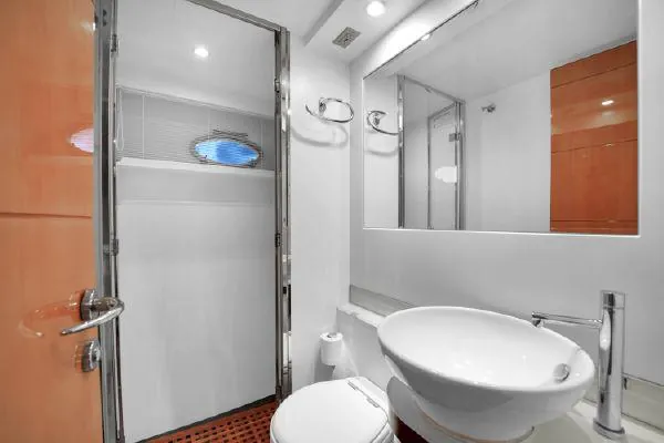 SKY Miami yacht detail 45
